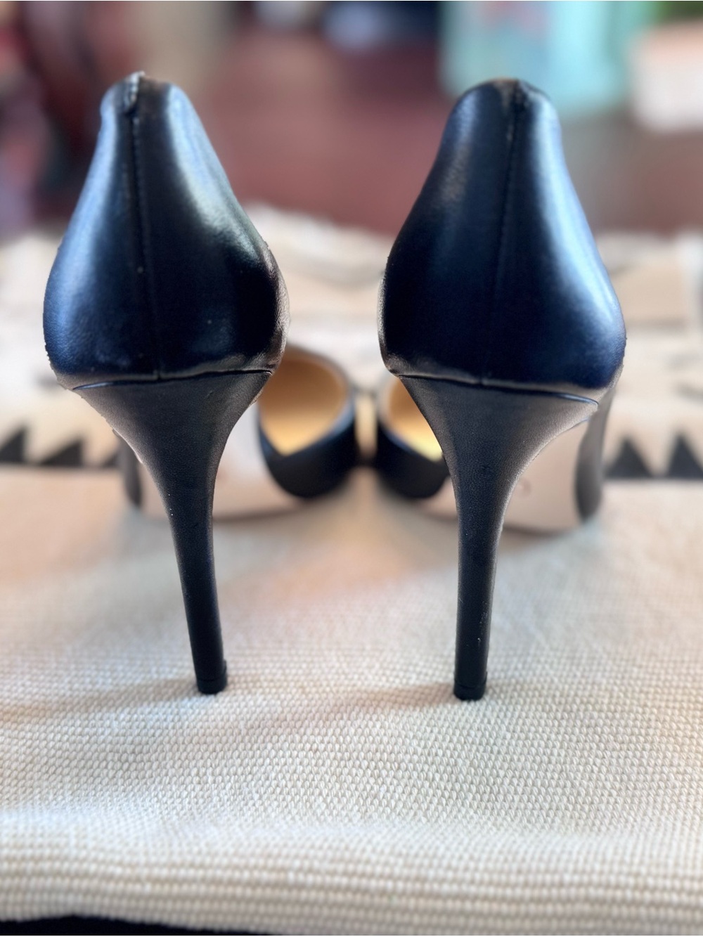 Jessica Simpson Black Pumps - Picture 5 of 6